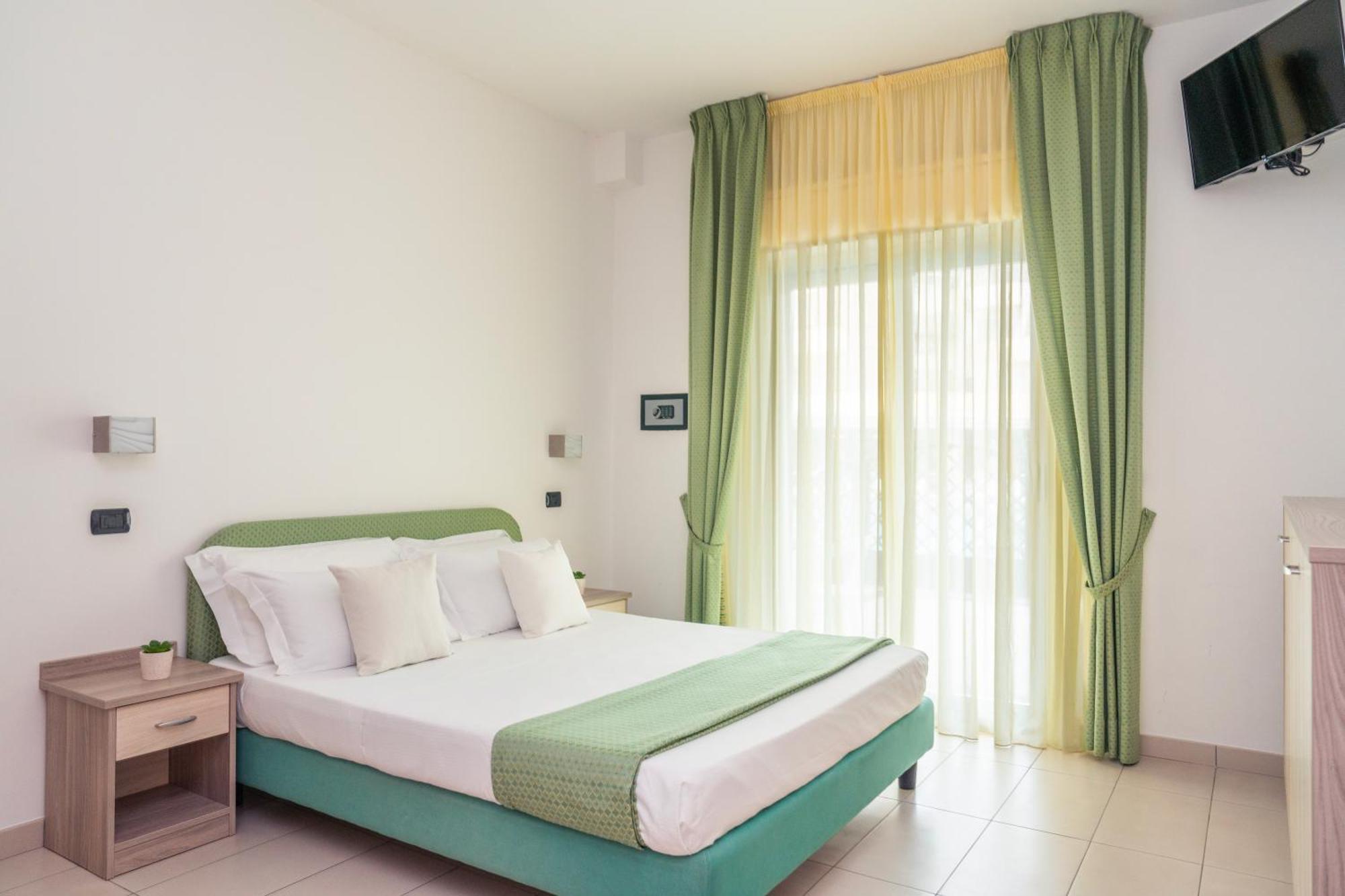Park Hotel & Dependance Con Spiaggia Martinsicuro Εξωτερικό φωτογραφία